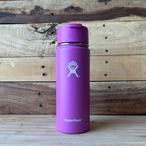 18oz Raspberry Hydro Flask
